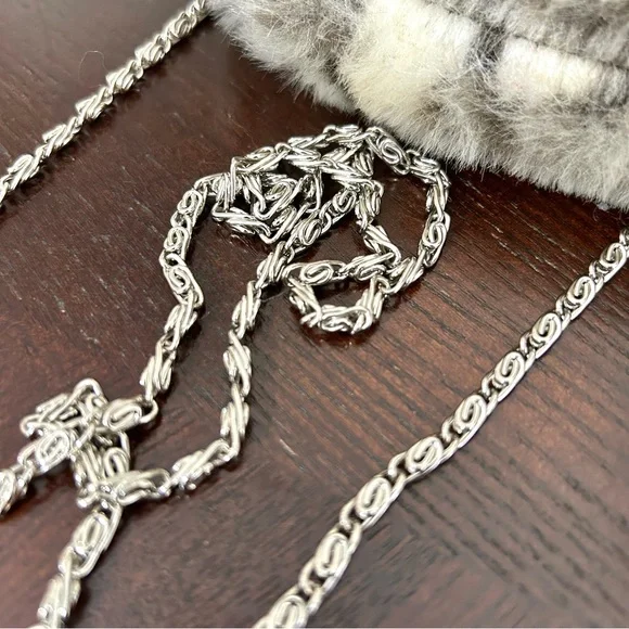 Adorable Faux Fur Mini Handbag Purse Asymmetrical Handle Silver Hardware Clean - Picture 8 of 15